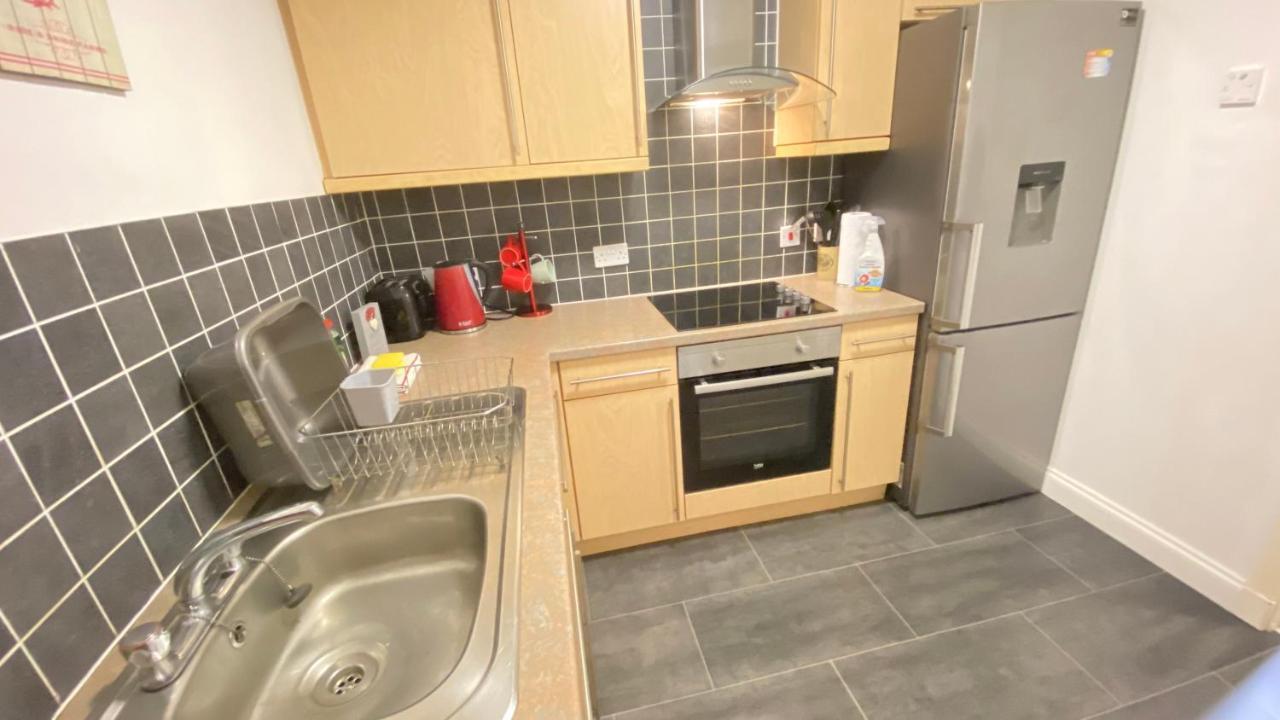 Paisley Central Apartment #3 מראה חיצוני תמונה